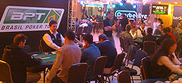 Torneio Segue Sem Eliminações; Confira Fotos e Chip Counts
