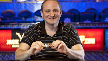 Andy Bloch Vence Barry Greenstein no Heads-Up e Ganha Seu 1º Bracelete