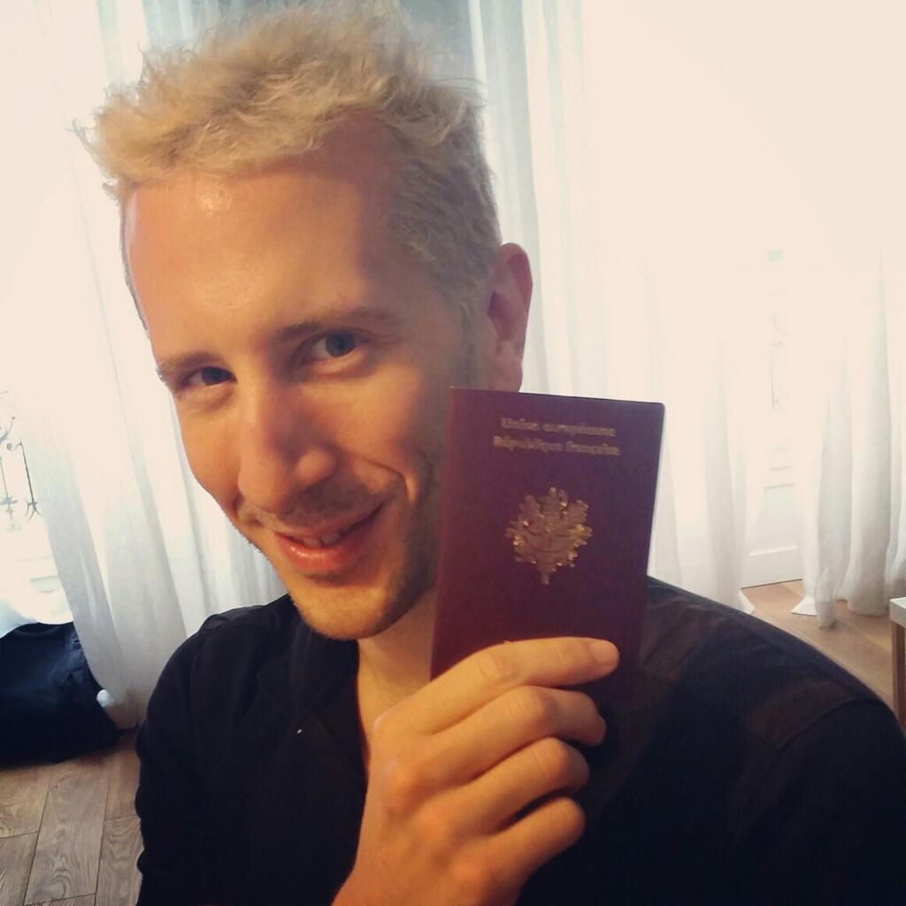 ElkY Passaporte