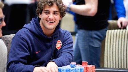 João Simão Avança Gigante Entre Outros Brasileiros no UKIPT