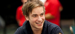 Viktor Blom Fatura US$ 700 Mil nos High Stakes, Mas Perde Metade no Domingo