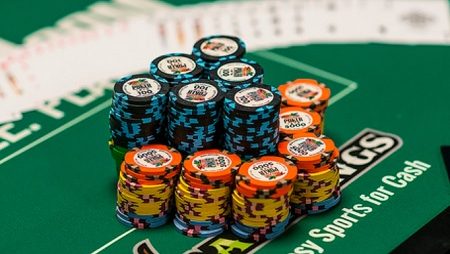 Três Brasileiros Avança no Dia 2AB do Main Event da WSOP