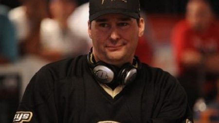Phil Hellmuth Abre Mão de Treinar November Niner Por Conflito Ético