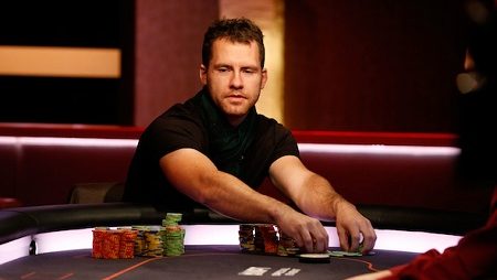 Daniel Cates Tem Natal de Luxo e Fatura US$ 256 Mil nos High Stakes