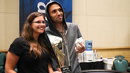 Nick Maimone Elimina Todos na Final e Vence o Último High Roller do PCA