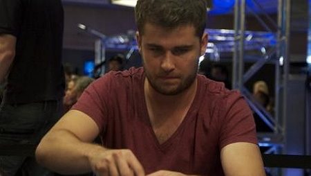 Educa-P0ker Fatura US$ 384 Mil Nas Mesas de $200 / $400 NLH