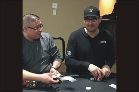 Phil Hellmuth Surpreende Evento de Caridade e Acaba Como Campeão da Noite