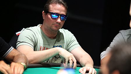Quatro Brasileiros Avançam no Dia 1A do EPT Barcelona