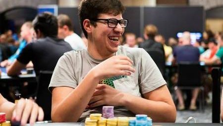Mustapha Kanit Vence o Sunday Million do PokerStars