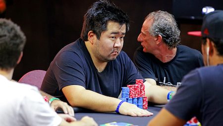 Luiz Ricardo Higashi Lidera Mesa Final do BSOP Rio Quente