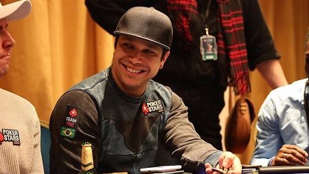 Acompanhe Felipe Mojave Ao Vivo no Dia 4 do EPT Praga