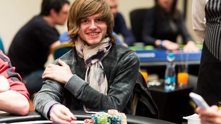 Charlie Carrel é Campeão do Main Event do SCOOP High