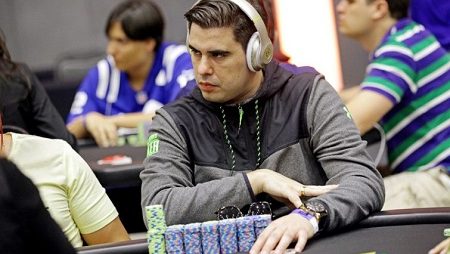 Guilherme Barbosa é Chip Leader no Dia 1 do Evento 49 da WSOP