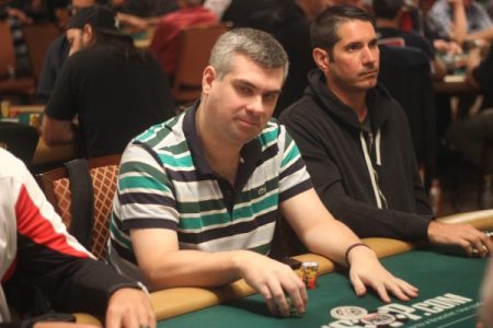 Seis Brasileiros Avançam no Dia 1A do Main Event da WSOP