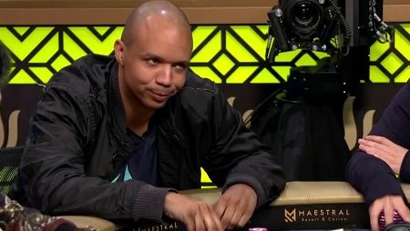[VÍDEO] Na Primeira Mão, Tom Dwan Ganha Todas as Fichas de Phil Ivey em Caro Cash Game