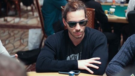 Alexandre Novaes Chega ao Dia Final do Crazy Eights da WSOP