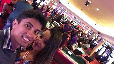 Jogador recreativo comemora conquista em promoção partypoker LIVE para a WSOP Circuit Brazil