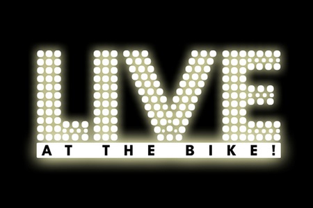 Jogador perde pote de 13.000 big blinds depois de mostrar carta no Live At The Bike