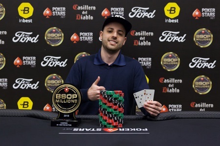 Gustavo Tochetto estreou no BSOP faturando o Win the Button