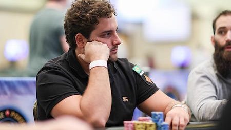 João Simão Está Entre os 20 Finalistas do Main Event do PCA