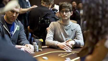 Will Berry lidera a mesa final do WPT Choctaw