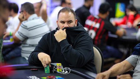 Amos Ben será o chip leader para o Dia 2 do BSOP Rio Quente