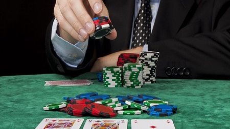 As duas únicas razões válidas para apostar no poker (todas as outras estão erradas)
