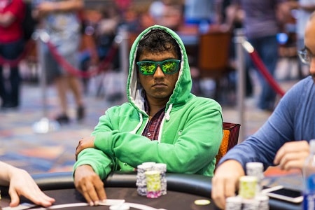 Upeshka “gomezhamburg” De Silva conquista seu terceiro bracelete em evento online da WSOP