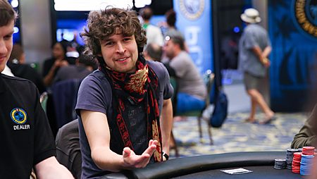Ben Heath Lidera Forte Mesa Final do $50K High Roller da WSOP