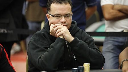 Sérgio Braga Está Entre os 15 Finalistas do Evento #54 da WSOP