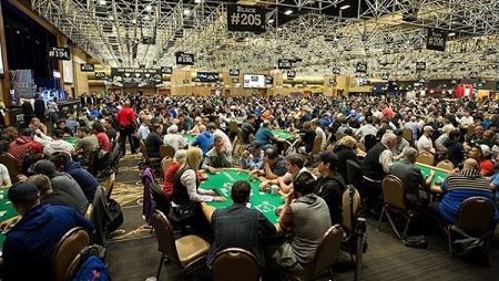 Fernando Macedo, Pedro Gazoni, Renato Kaneoya e Alexandre Mantovani avançam ao Dia 2 do Big 50 da WSOP