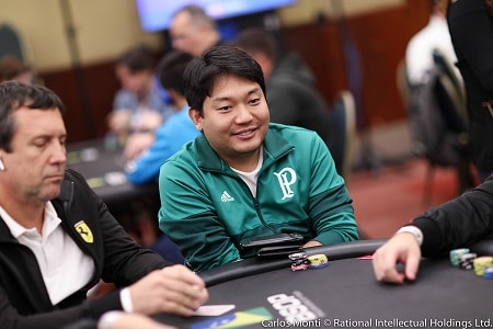 Luis Kamei puxa quatro brasileiros ao dia 2 do Evento #82 da WSOP