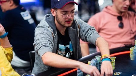 Diego Falcone lidera sete brasileiros no dia 4 do Main Event do EPT Barcelona