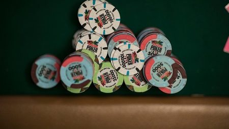 Mais 38 brasileiros se classificam ao Dia 2 do COLOSSUS no sábado