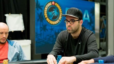 Ex-jogador profissional de poker se declara culpado em golpe de $10 milhões