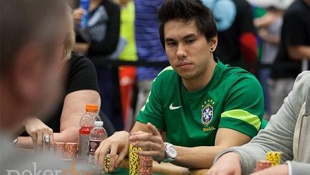 Neville Costa é o melhor brasileiro na rodada de terça do Main Event da WSOP Online