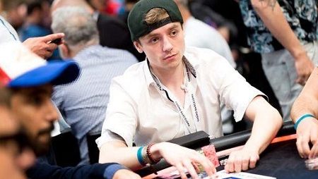 Fedor Kruse é acusado de usar solvers durante partidas de cash game