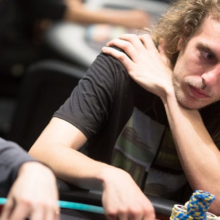Belga toma primeiro lugar do ranking de Brunno Botteon e Yuri Martins é o jogador do mês