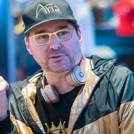 Phil Hellmuth faz virada épica após ter apenas 5% das fichas e vence Daniel Negreanu no primeiro duelo