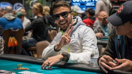 Rafael Reis avança ao Dia 4 do Monster Stack da WSOP