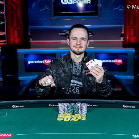 Mikita Badziakouski conquista seu primeiro bracelete e puxa US$ 1.462.043  com o título