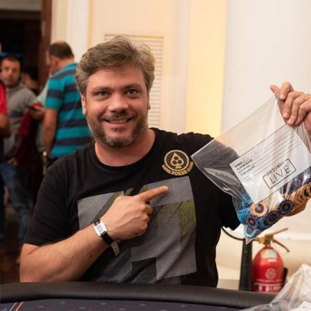 Paulo Joanello encabeça a lista de brasileiros classificados para o Dia 2 do Evento #75 Freezout da WSOP