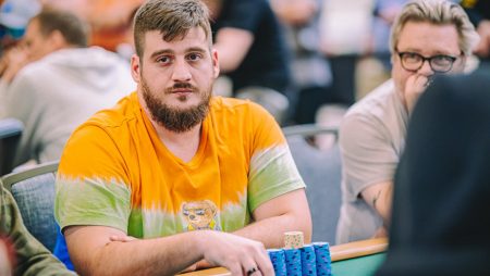Caio Sobral e Joseph Pacheco avançam no Evento 12 da WSOP