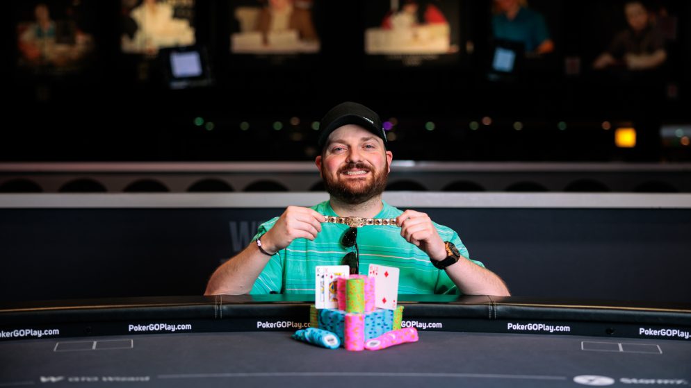 Joseph Altomonte elimina quase todos da FT e é campeão do Evento #13 da WSOP