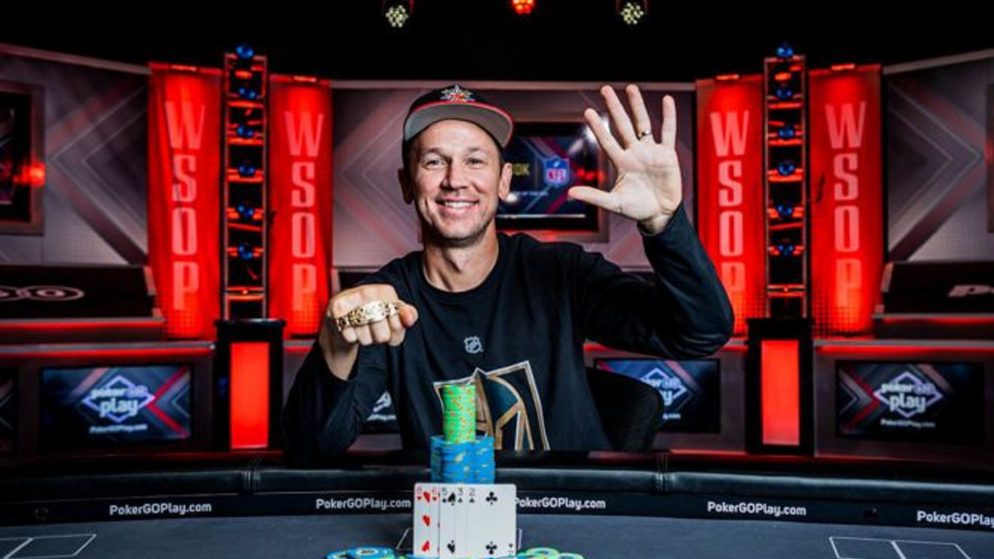 John Monnette conquista seu quinto bracelete dourado da WSOP