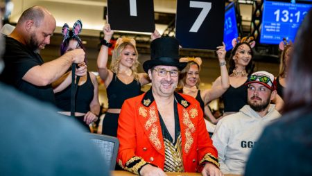 50 brasucas avançam em dia de quebra de recorde do Main Event da WSOP