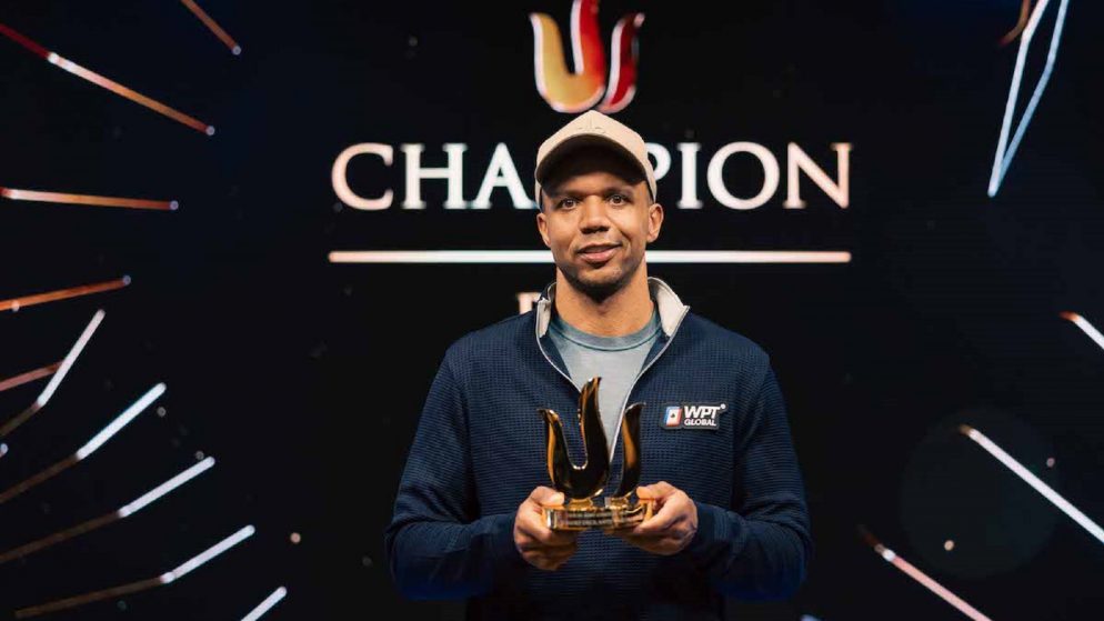 Phil Ivey vence Danny Tang e leva pentacampeonato no Triton Poker