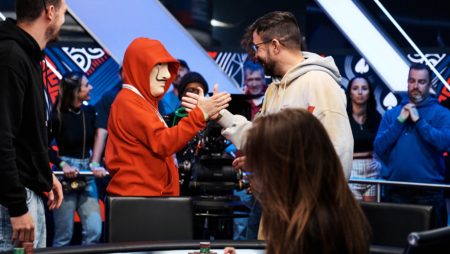 João Sydens e André Akkari estão entre os seis finalistas do Main Event do EPT Barcelona