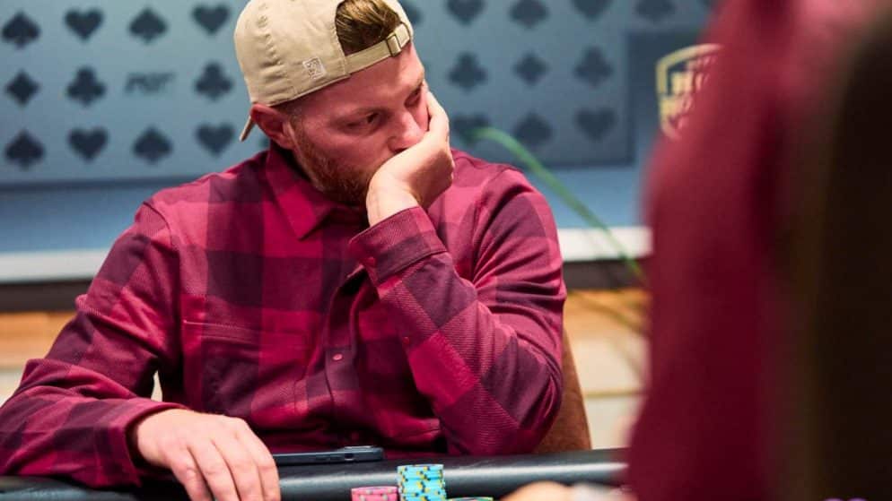Nick Petrangelo lidera 12 jogadores no Super High Roller Bowl
