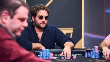 João Simão cai em 15º e Bryce Yockey lidera FT do US$ 5K PLO da PGT PLO Series
